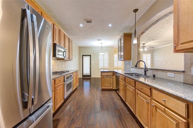 Building Photo - 14559 Gleaming Rose Dr