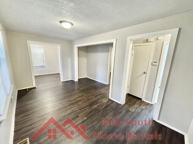 Building Photo - 655 Granada Rd