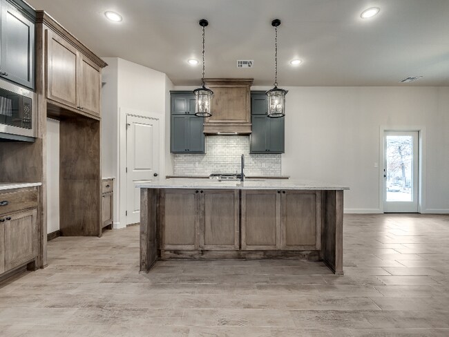 Building Photo - 2500 Thunder Canyon Ct