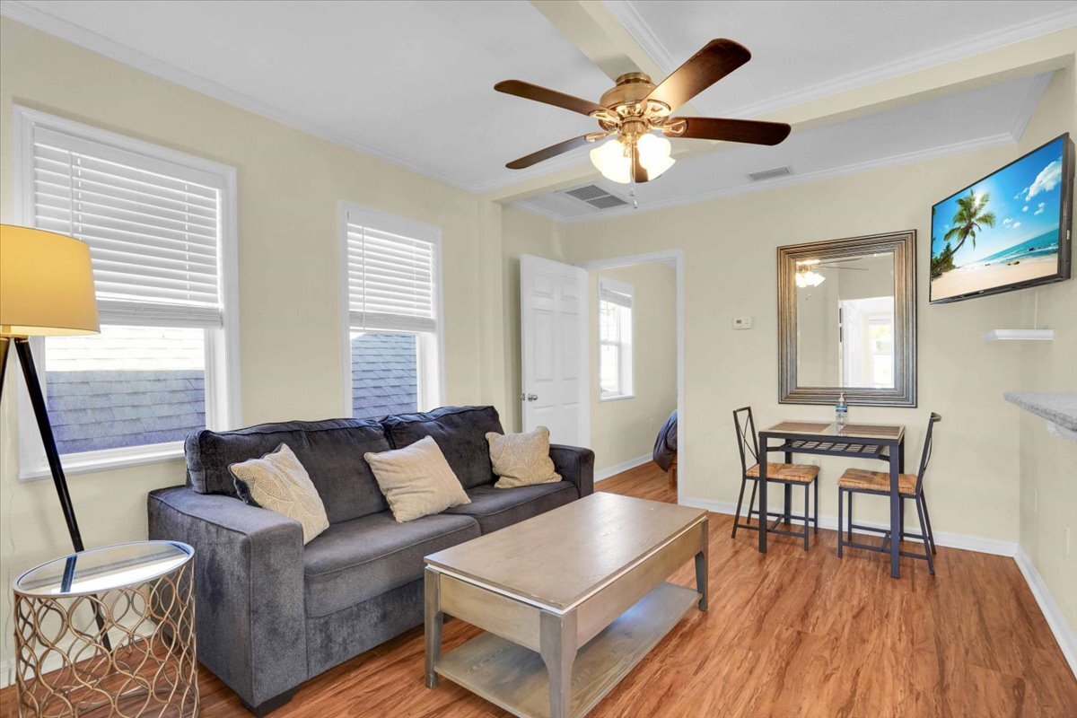 Building Photo - 537 6th St N