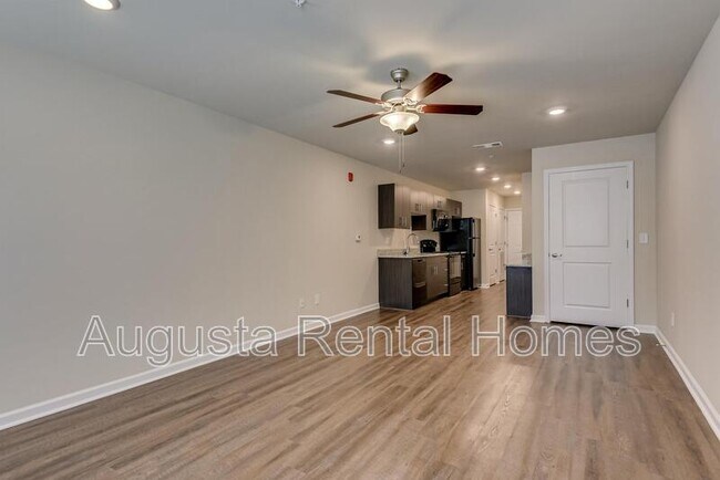 Building Photo - 3108 Otter Run