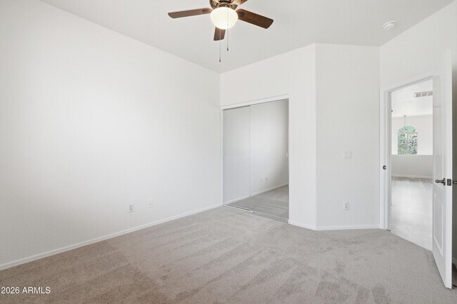 Building Photo - 4157 E Santa Fe Ln