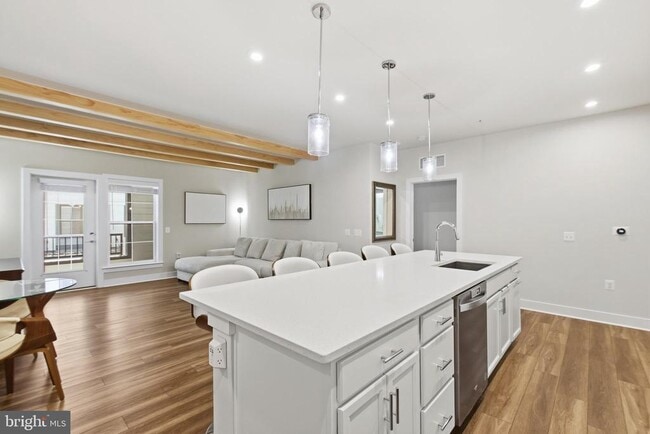 Building Photo - 100 St Ives Pl