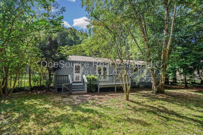 Building Photo - 1013 Shady Ln