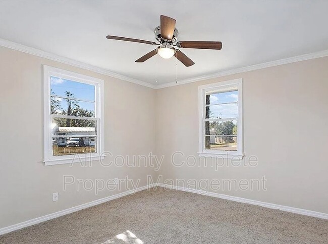 Building Photo - 5463 Marcia Cir