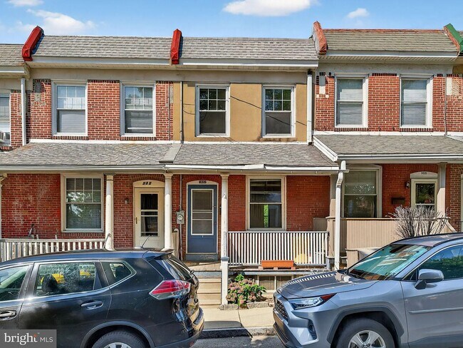 Primary Photo - 941 Sargent Ave