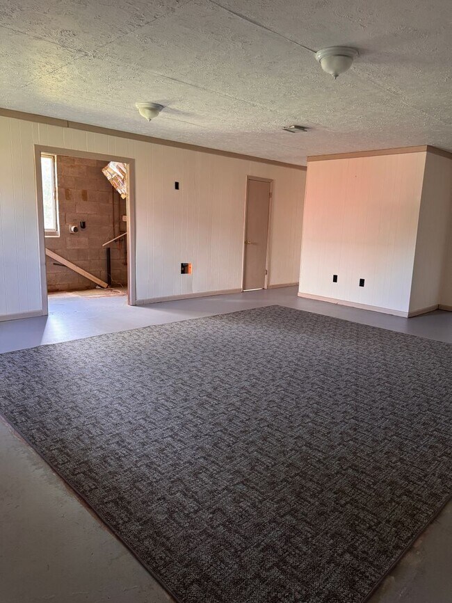 Building Photo - 104 Westburg Dr