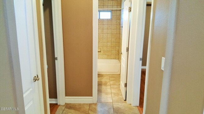 Building Photo - 11727 Dos Palmas Dr