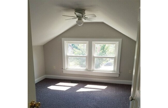 Building Photo - 3261 Bishop St