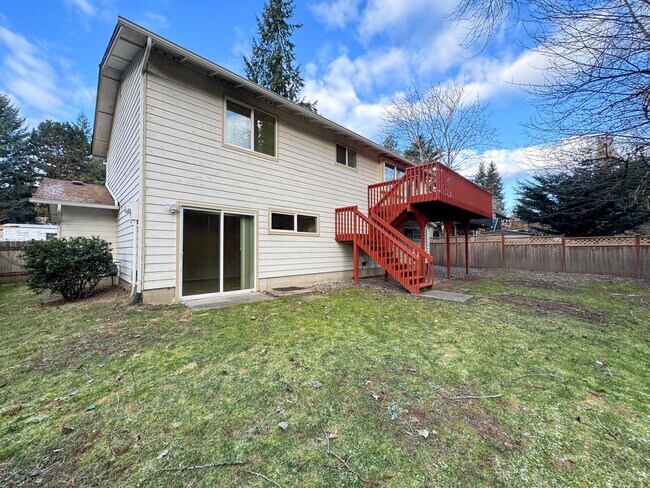 Building Photo - 12410 98th Ave NE