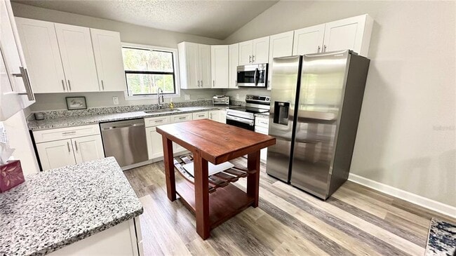 Building Photo - 782 Pine Shores Cir