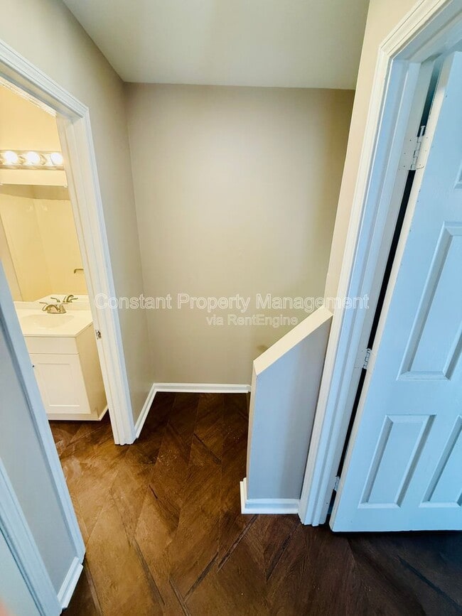 Building Photo - 1880 Clinton Rd