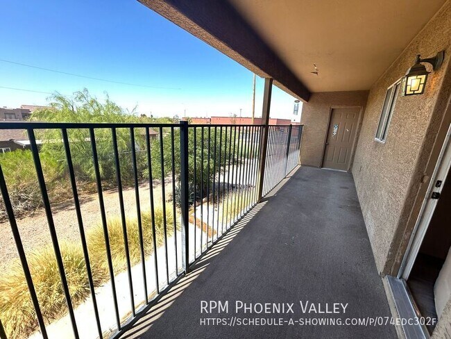 Building Photo - 5777 S Jacaranda Rd