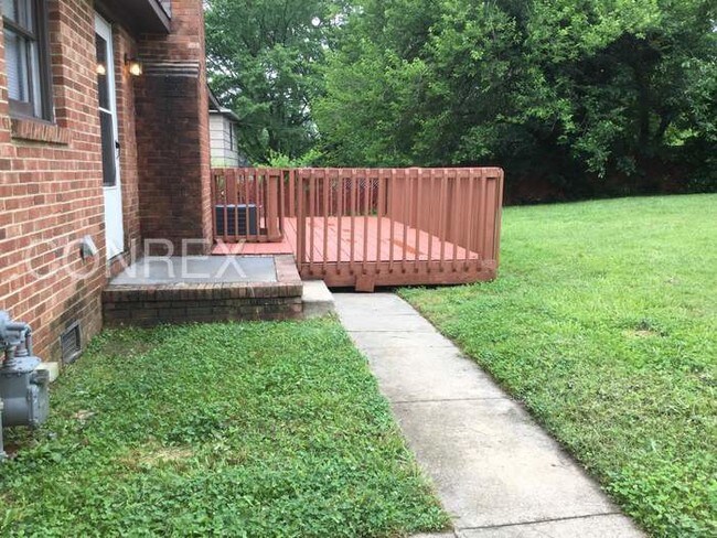Building Photo - Beautifully Renovated Home