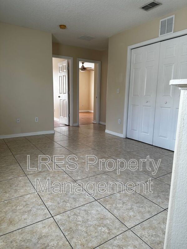 Building Photo - 2825 Cliffe Ct