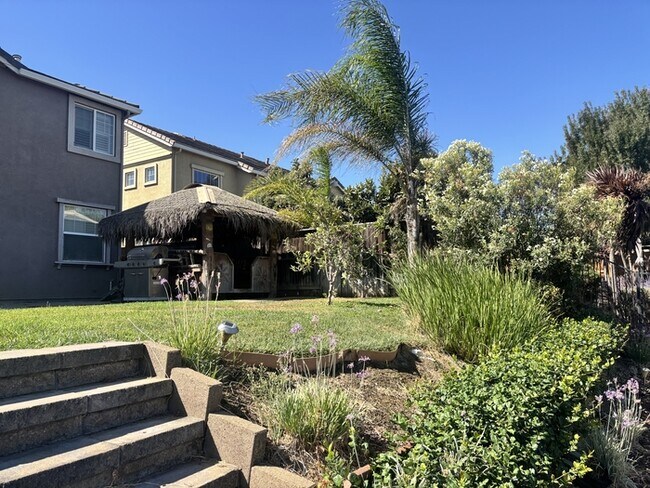 Building Photo - 1527 Horizon Ln