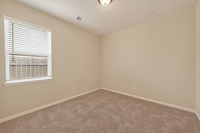 Building Photo - 21218 Echo Manor Dr