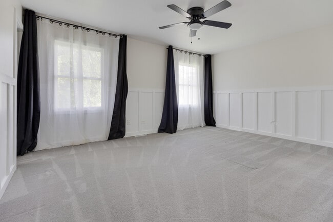 Building Photo - 616 Blue Spruce Ln
