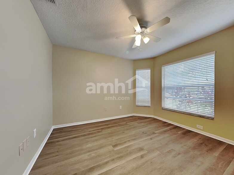 Building Photo - 9312 Hidden Water Cir