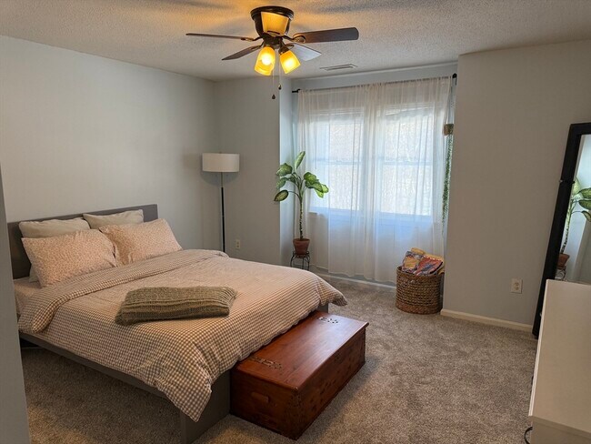 Building Photo - 124 Tennis Plaza Rd