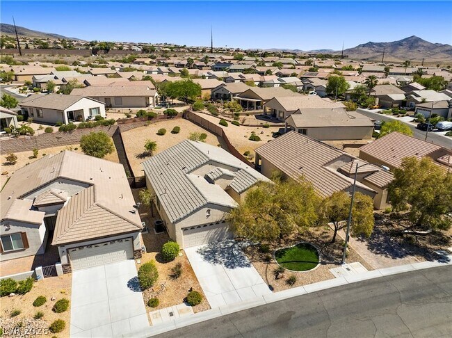 Building Photo - 2635 Solera Moon Dr
