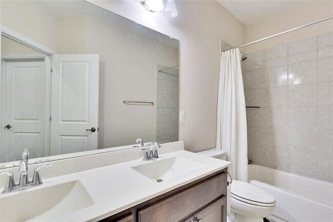Building Photo - 14208 Tyburn Trail