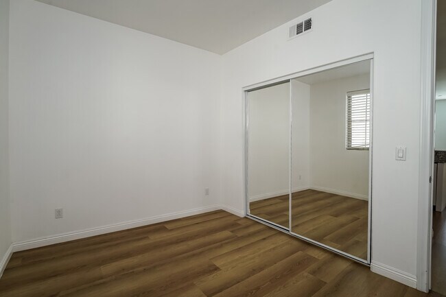 Building Photo - 7235 Cedar Rd