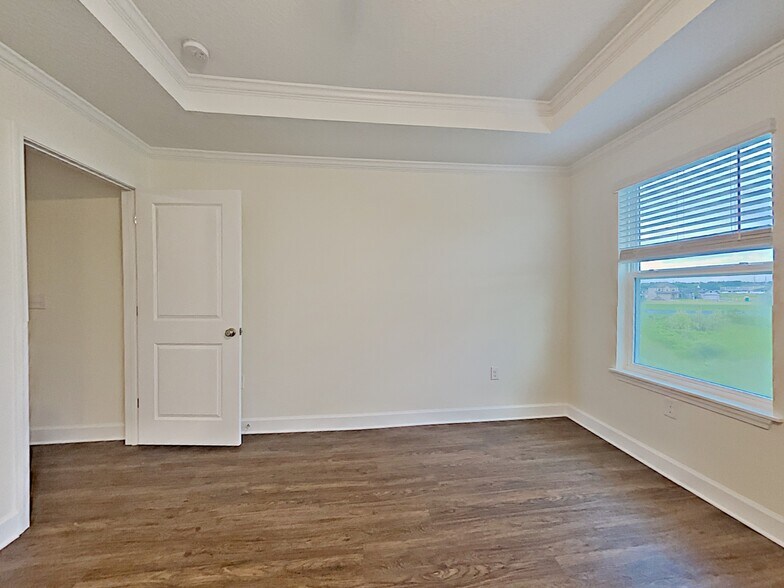 Building Photo - 912 Walden Woods Dr