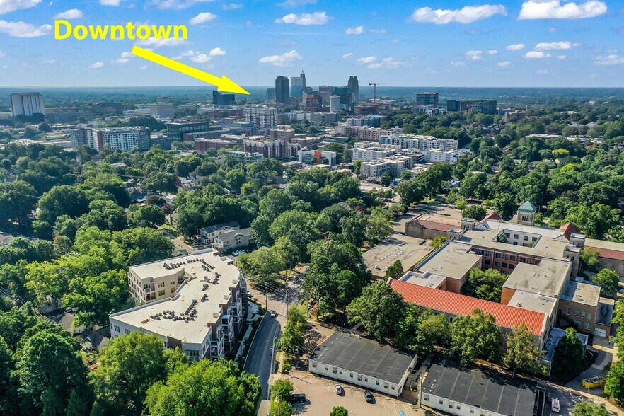 Building Photo - 929 St Marys St