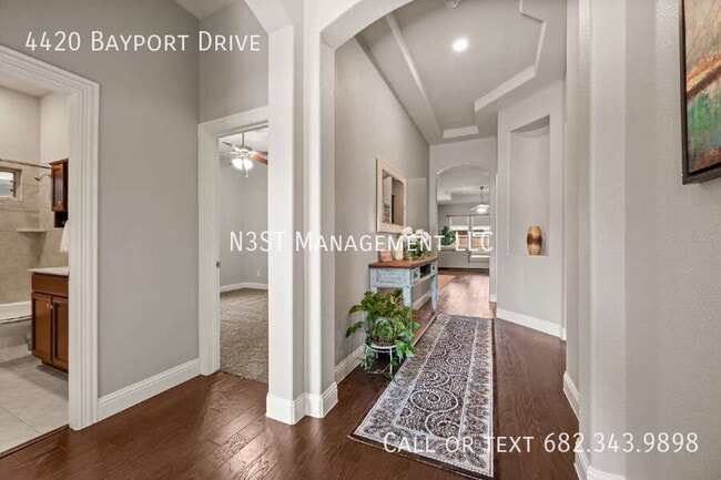 Building Photo - 4420 Bayport Dr