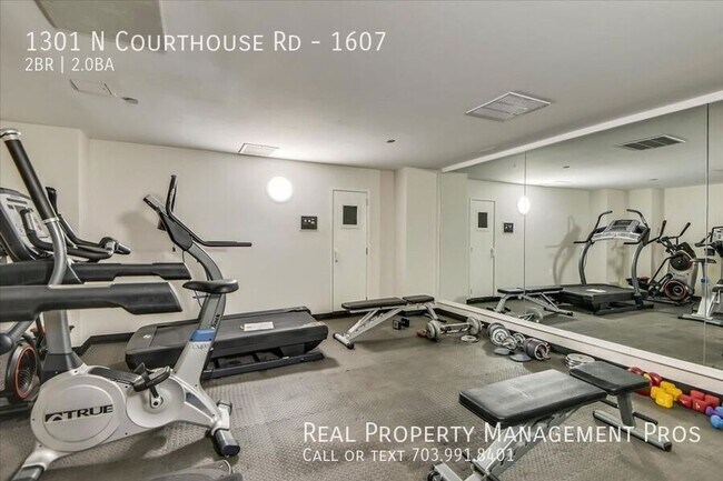 Building Photo - 1301 N Courthouse Rd