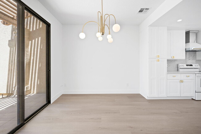 Building Photo - 10403 Sunningdale Dr