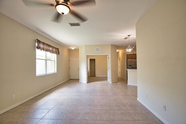 Building Photo - Annual Unfurnished 3 Bed 2 Bath Single Family Home in Stoneybrook of Venice!
