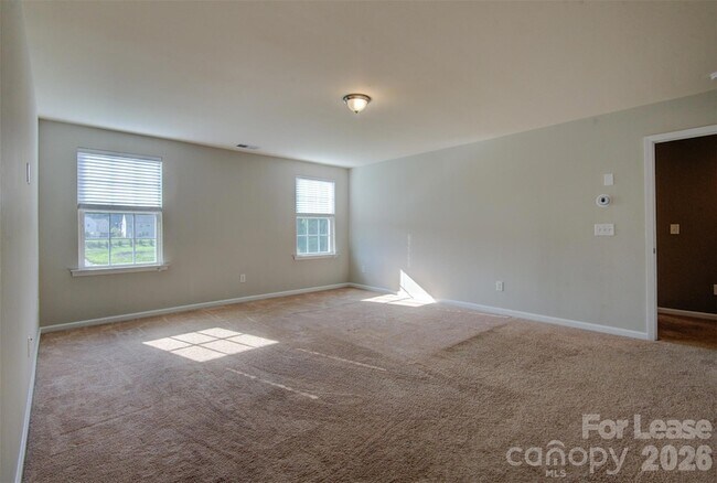 Building Photo - 16125 Hammersmith Farm Dr