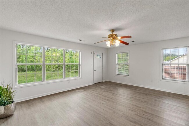 Building Photo - 3003 Brass Dr