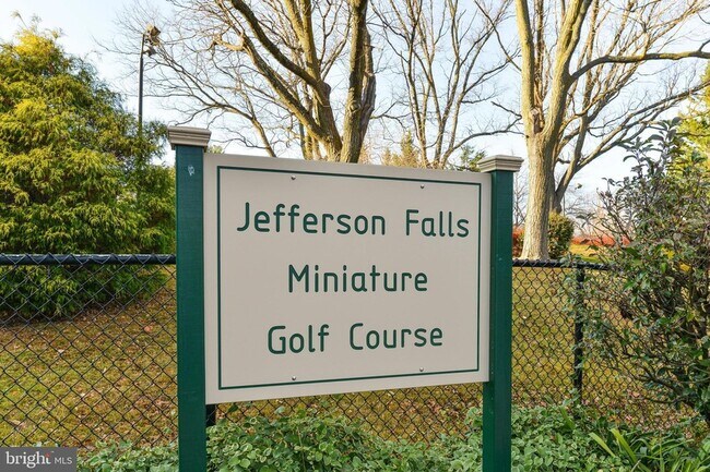 Building Photo - 2858 New Providence Ct