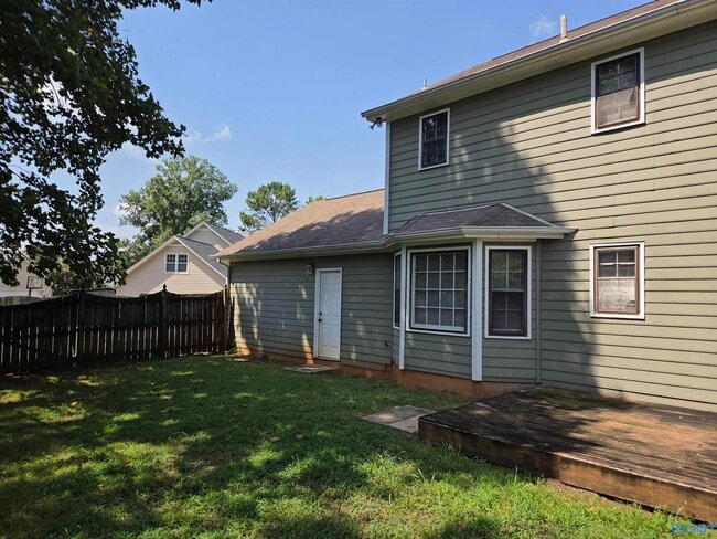 Building Photo - 114 Teal Park Ln
