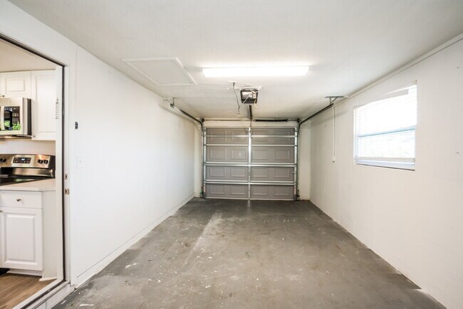 Building Photo - 5106 19th St W