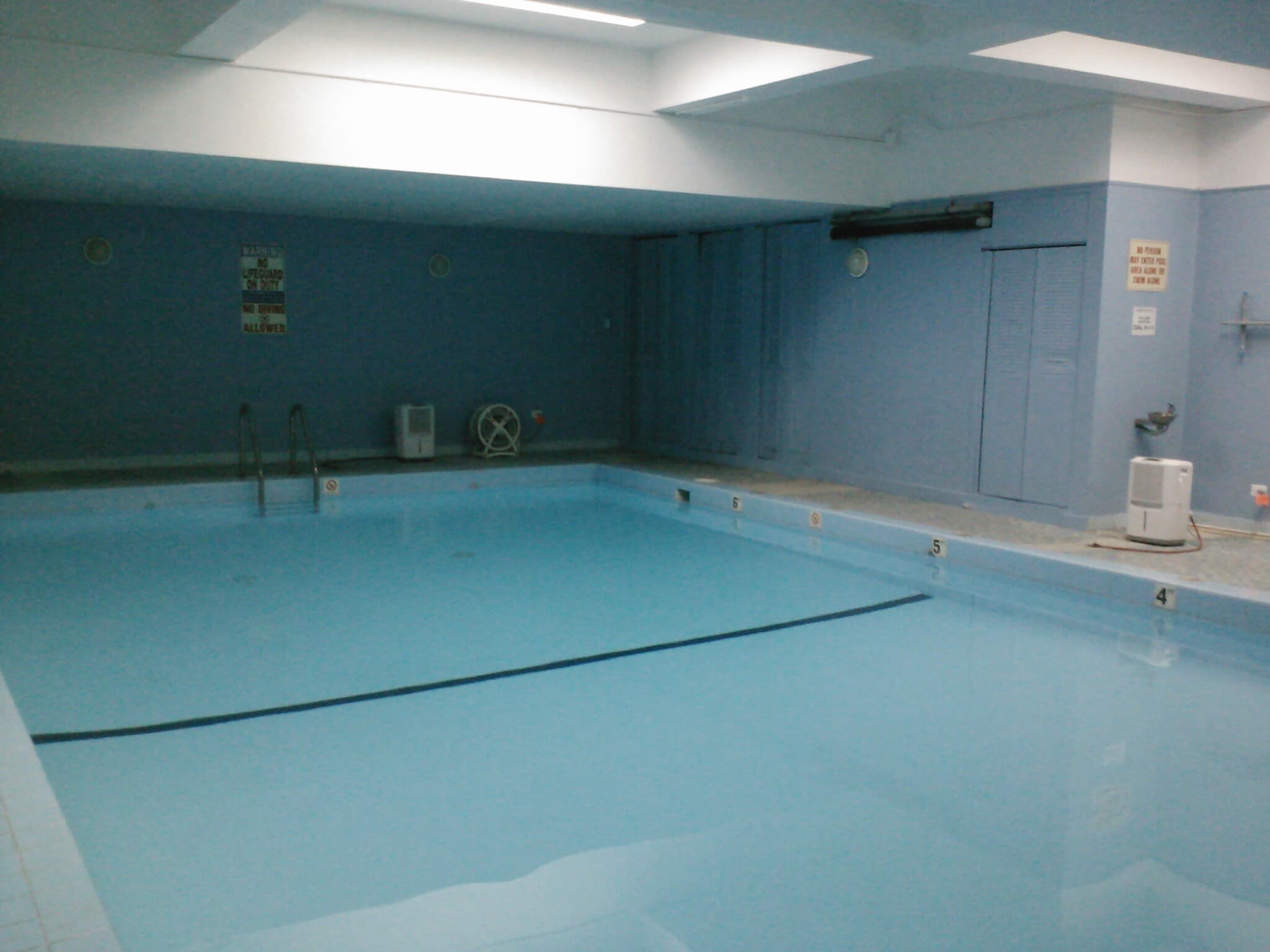 Building Photo - 3710 N Pine Grove Ave