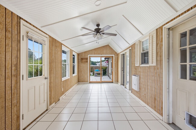 Building Photo - 2510 Bicors Dr