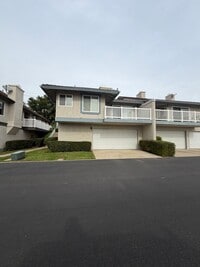 Building Photo - 2377 Sommerset Dr