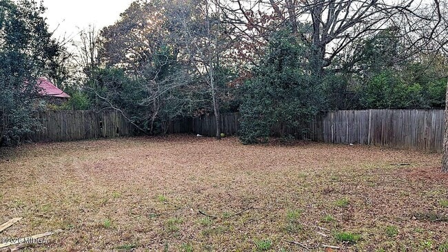 Building Photo - 310 Orchard Way