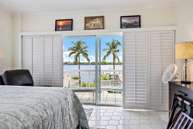 Building Photo - 250 Bradley Pl