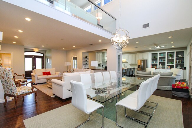 Building Photo - **STUNNING POOL HOME**4BEDS / 4.5BATHS**AQ...