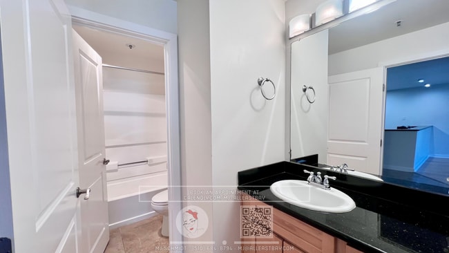 Building Photo - Remodled 1 bedroom 1 bath condo includes washer & dryer, water/garbage/parking!