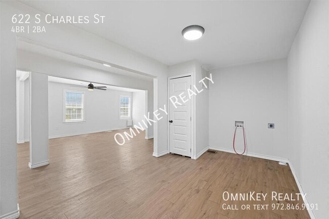 Building Photo - 622 S Charles St