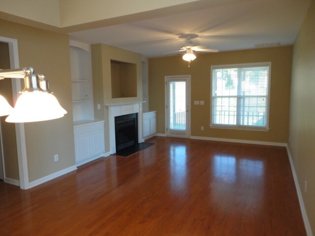 Building Photo - 124 Marino Pl