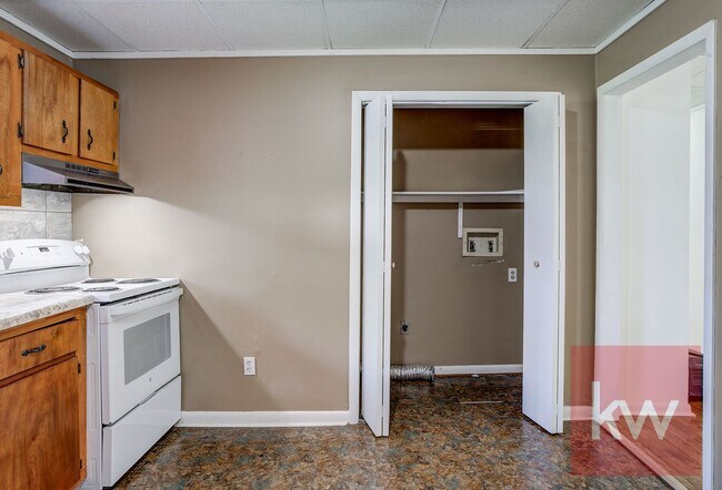 Building Photo - 314 Wilson Ave