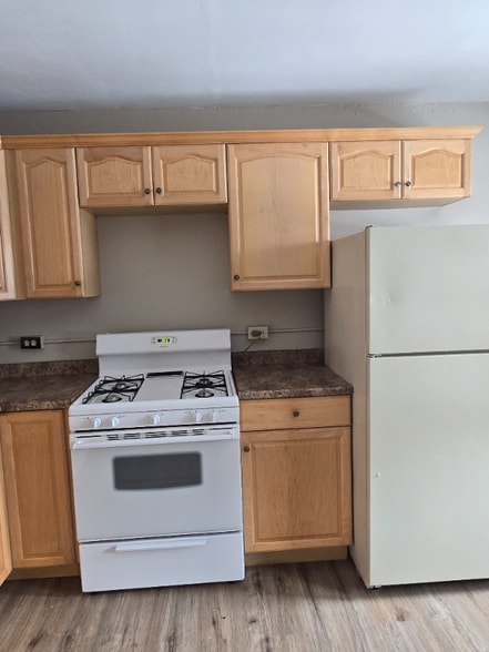 Building Photo - 1023 Rumsey Ave