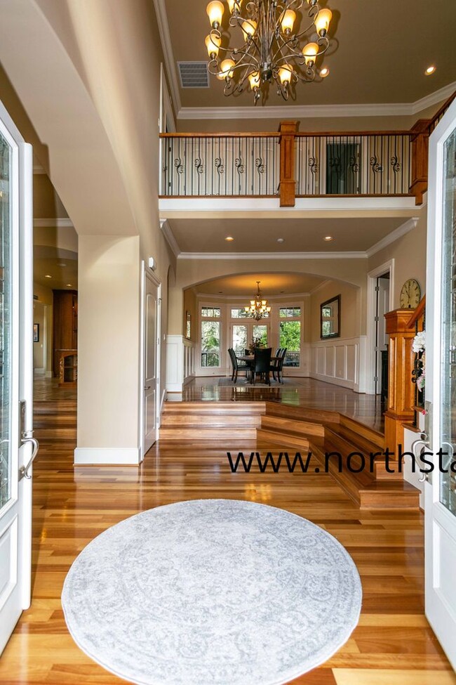 Building Photo - Stunning Home in Hidden Creek